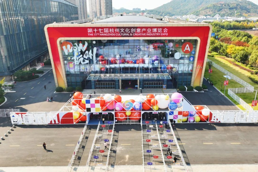 在文博会现场玩“穿越”？当虹“潮”科技很吸睛！