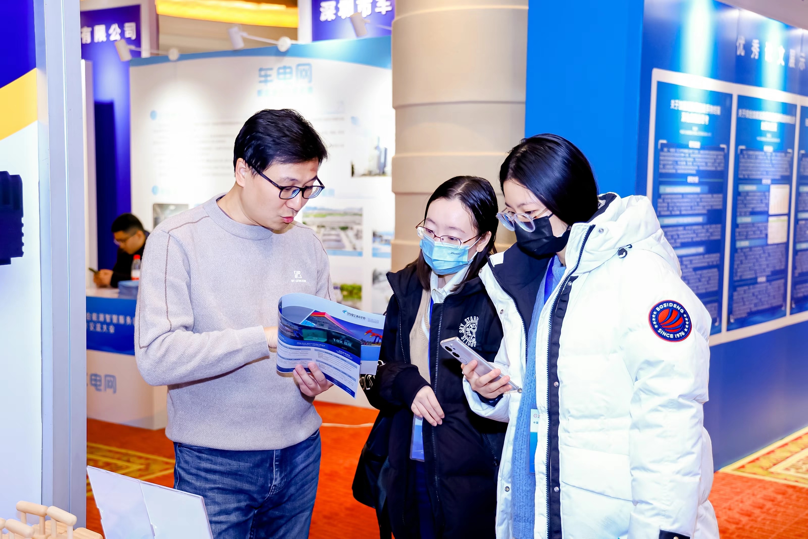 现场实测10倍感知压缩：加油站视频「回得来」「看得清」「看得懂」