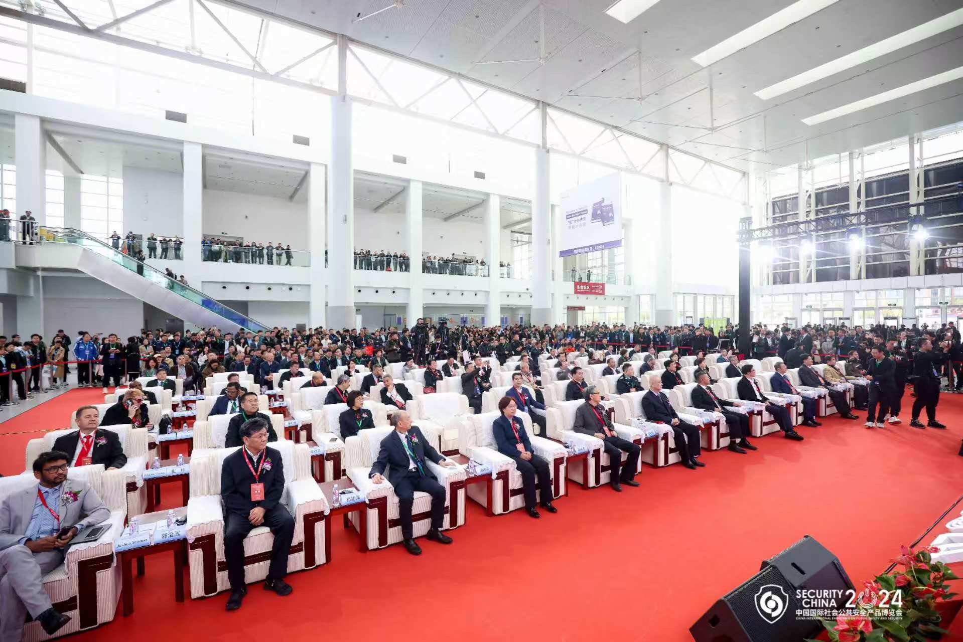 AI大模型+城市运营，当虹龙智“数字安全员”亮相北京安博会！